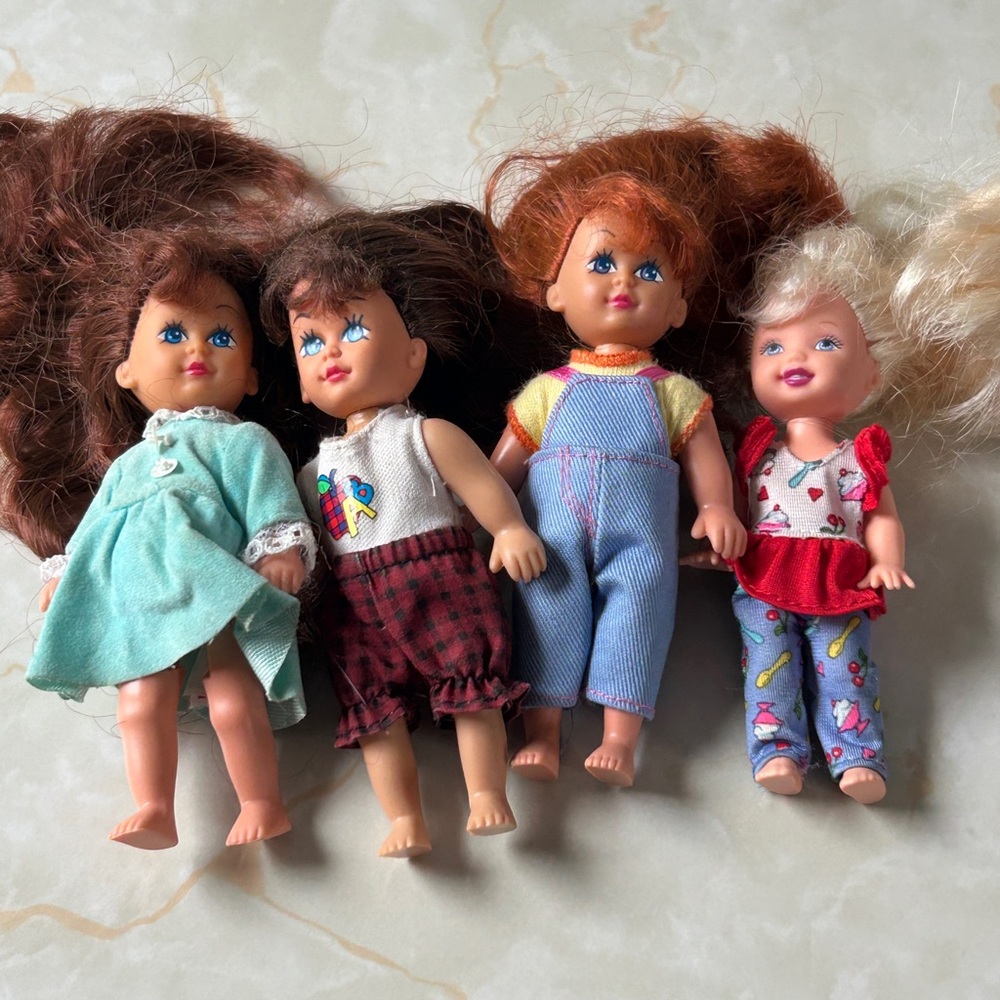 Kid Kore dolls vintage 1990 4 in total comes with original clothes!
